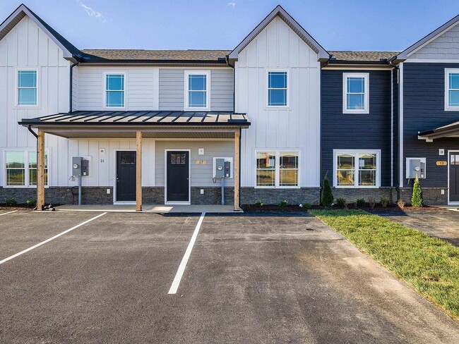 property at 17 Barnyard Cir