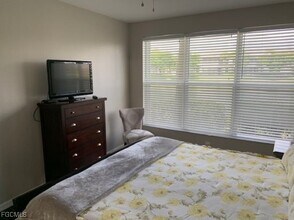 9576 Hemingway Ln in Ft. Myers, FL - Building Photo - Building Photo