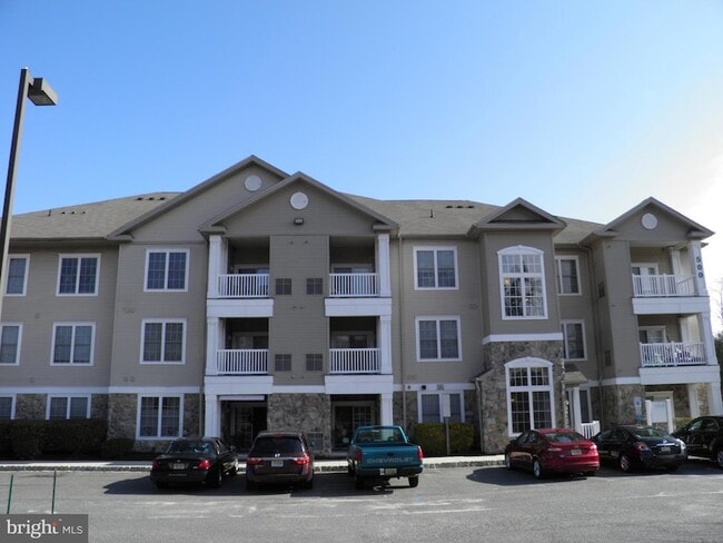 property at 525 Highland Ests