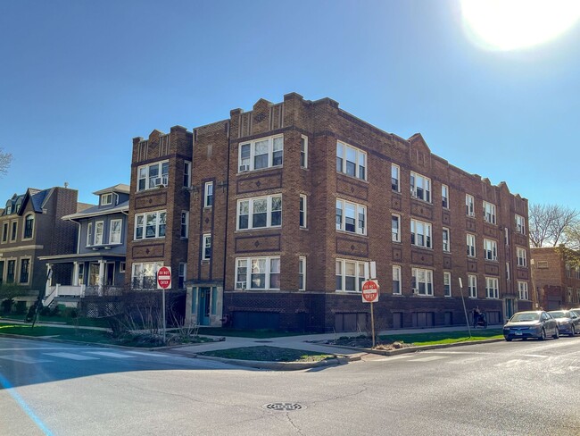 property at 2209 W Byron St