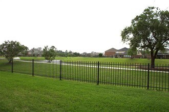 18935 Emery Meadows Ln in Tomball, TX - Building Photo - Building Photo