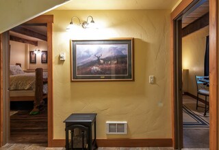 3000 Big Mountain Rd in Whitefish, MT - Foto de edificio - Building Photo