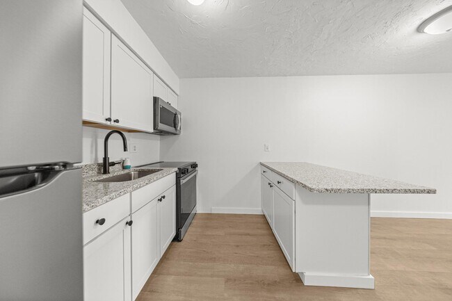 2931 SE 52nd Ave in Ocala, FL - Foto de edificio - Building Photo