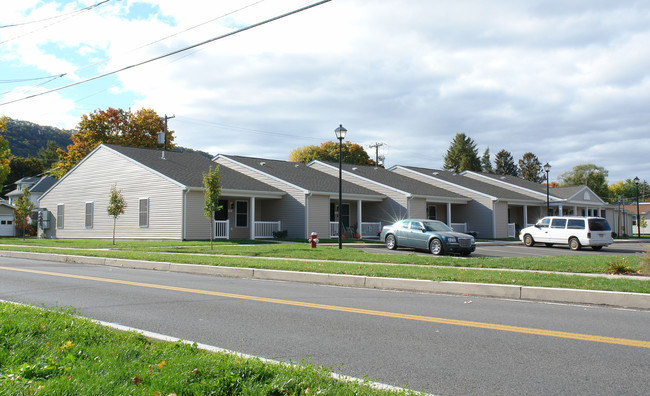 Central Court Apartments