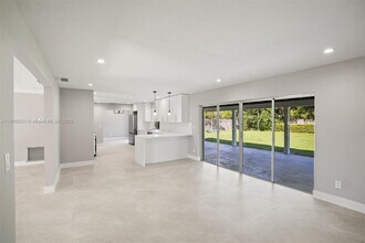 8081 SW 139th Ter in Palmetto Bay, FL - Building Photo - Building Photo