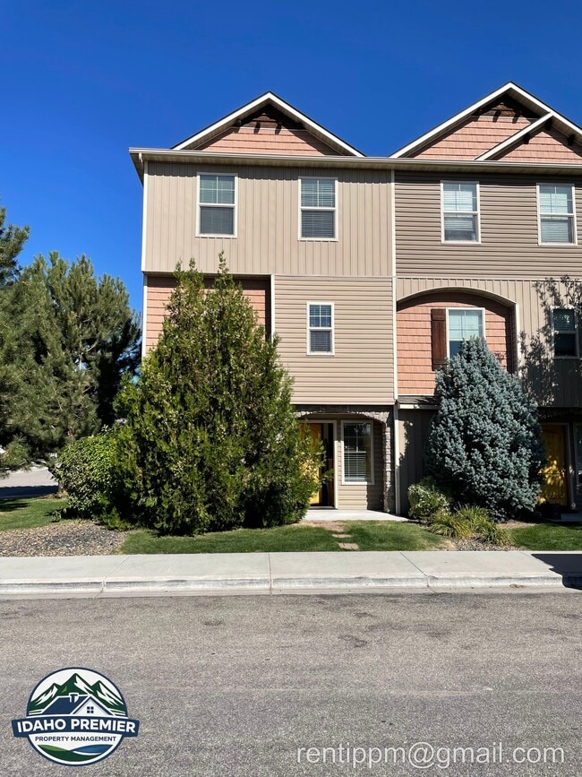 property at 8834 W Pine Valley Ln