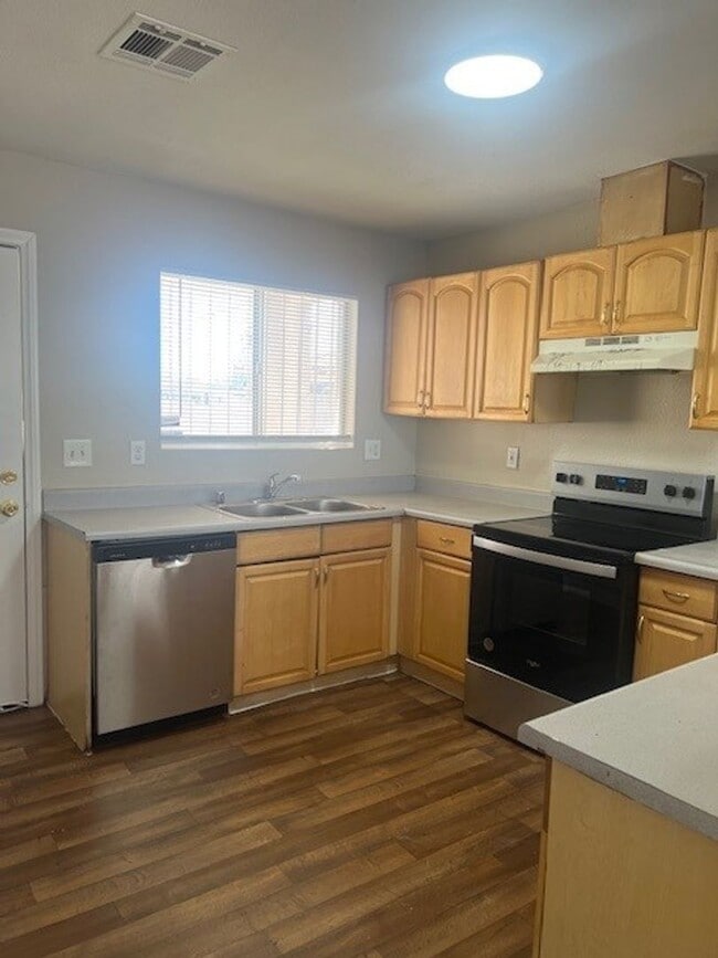 807 Lawry Ave in Las Vegas, NV - Building Photo - Building Photo