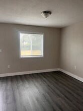 1104 Pineview Dr in Valdosta, GA - Building Photo - Building Photo