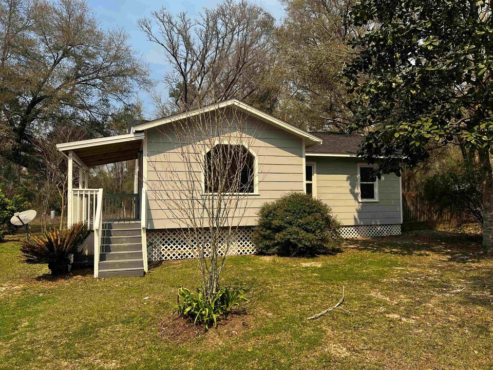 8128 Ida Rd in Tallahassee, FL - Building Photo