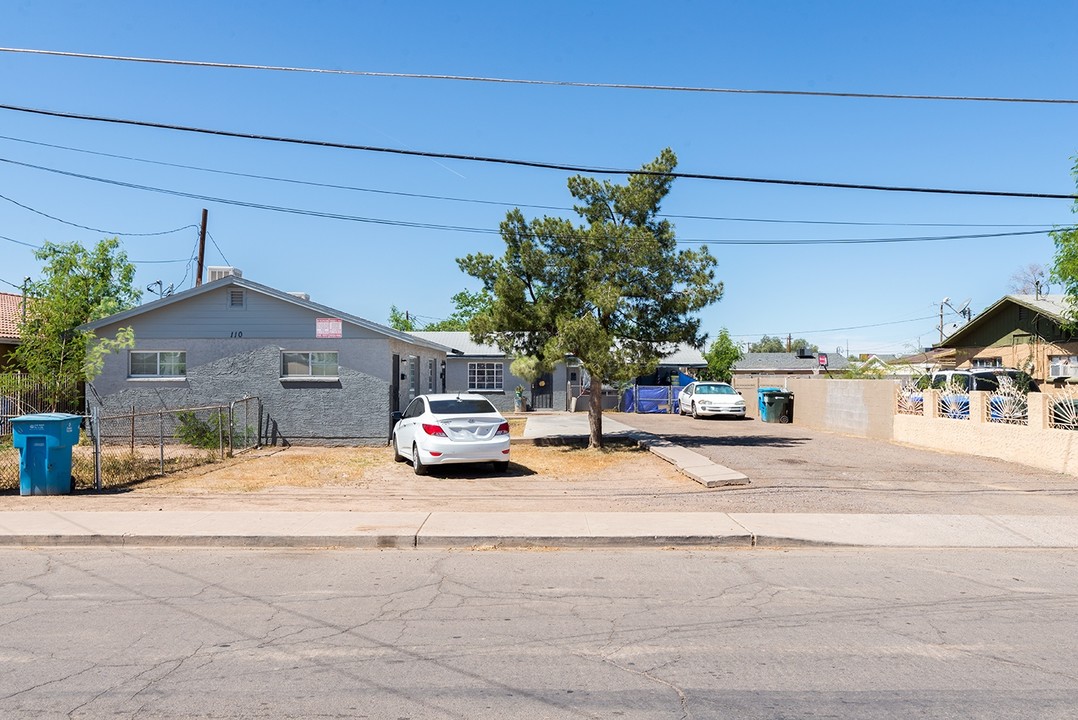 110 N 33rd Ave in Phoenix, AZ - Building Photo