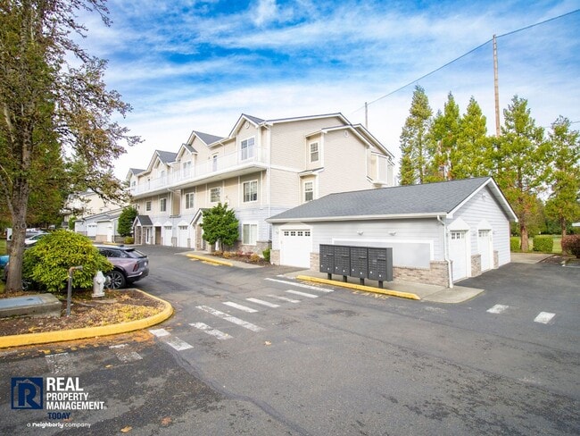 14110 SE 171st Way in Renton, WA - Foto de edificio - Building Photo