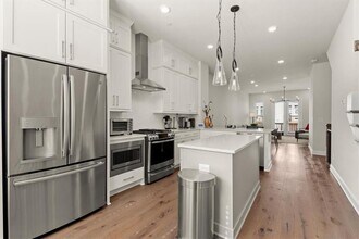 4217 Deming Cir in Atlanta, GA - Building Photo - Building Photo
