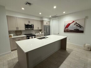 1111 Central Ave, Unit 217 in Naples, FL - Building Photo - Building Photo