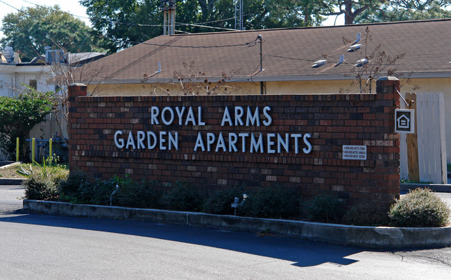 Royal Arms Garden Apartments in Panama City, FL - Foto de edificio - Building Photo