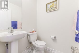 73 Keelson St in Welland, ON - Building Photo - Building Photo