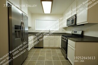 7136 Amador Valley Blvd in Dublin, CA - Building Photo - Building Photo