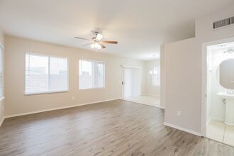 3905 W Park St in Phoenix, AZ - Building Photo - Building Photo