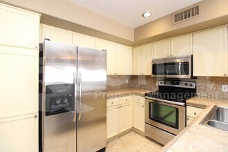 710 S St Martin Dr in Gilbert, AZ - Building Photo - Building Photo