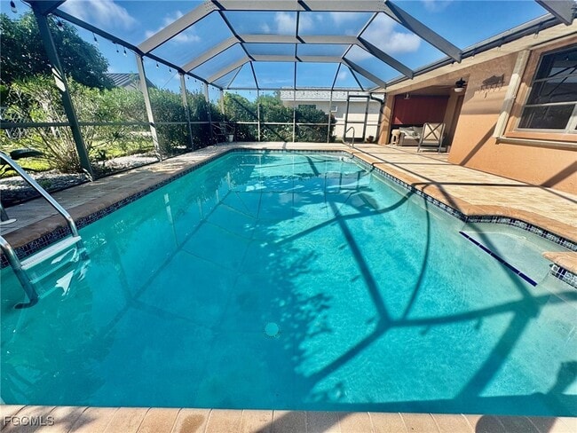 property at 1220 SE 19th Ln