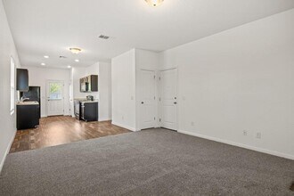 960 Bunton Reserve Blvd in Kyle, TX - Building Photo - Building Photo