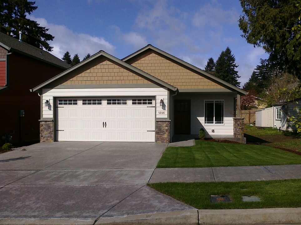 5206 NE 29th Ave in Vancouver, WA - Building Photo