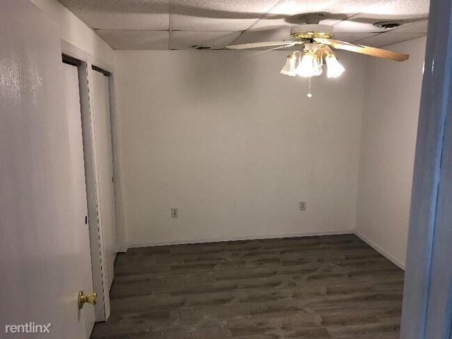 351 Chicago Rd in Paw Paw, IL - Building Photo - Building Photo