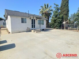 1229 Jeffrey St in Bakersfield, CA - Building Photo