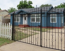 1133 S Academy Ave in Tyler, TX - Building Photo - Building Photo
