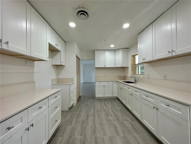 property at 912 NE 9th Ct