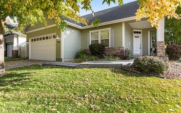 2094 N Trail Creek Ln in Eagle, ID - Building Photo - Building Photo