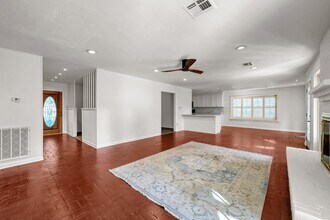 26926 Maplewood Dr in Spring, TX - Building Photo - Building Photo