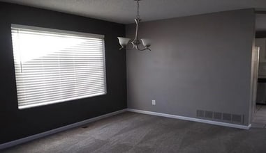 8318 Dolly Madison Dr in Colorado Springs, CO - Building Photo - Building Photo