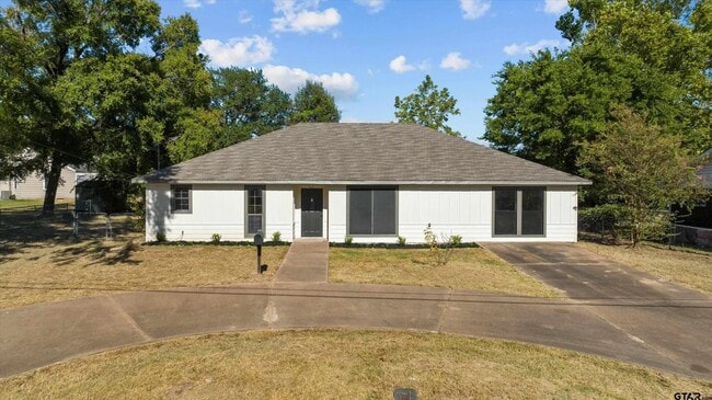 property at 400 S Baker St