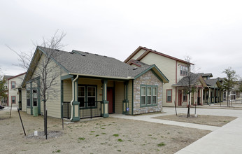 Buckeye Trails Commons in Dallas, TX - Building Photo - Building Photo