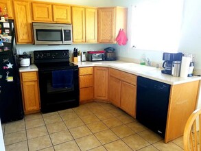 1258 W 725 N in Clinton, UT - Foto de edificio - Building Photo