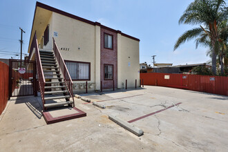 4037 Winona Ave in San Diego, CA - Building Photo - Building Photo