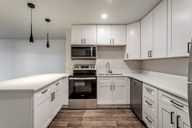 172 W Clinton Ave