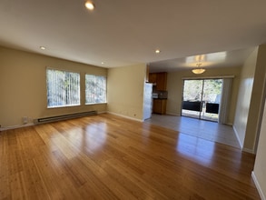 860 Prospect Row, Unit 2 in San Mateo, CA - Foto de edificio - Building Photo