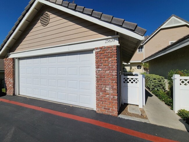 25670 Huron St in Loma Linda, CA - Building Photo - Building Photo