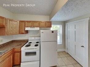 1369-1371-1371 Summit St in Columbus, OH - Building Photo - Building Photo