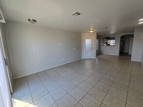 6325 Cascade Run Ave in Las Vegas, NV - Building Photo - Building Photo