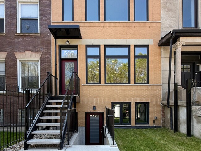property at 507 E 60th St