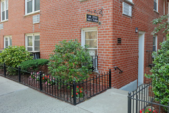 The Lamont in Brooklyn, NY - Building Photo - Building Photo