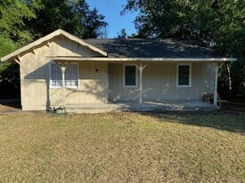 307 Clairborne Ave in Statesboro, GA - Building Photo