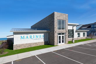 The Mariner in St. Francis, WI - Building Photo - Building Photo