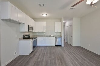 1614 Ash Crescent St in Fort Worth, TX - Building Photo - Building Photo