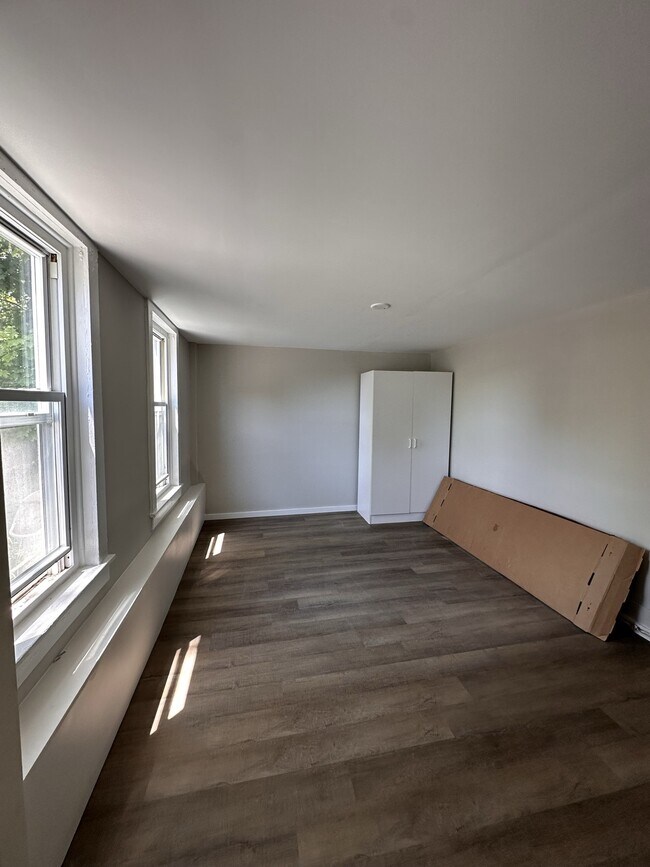 84 W Main St, Unit A in Stafford Springs, CT - Building Photo - Building Photo