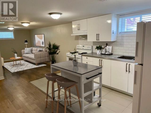 property at 1528 Pharmacy Ave