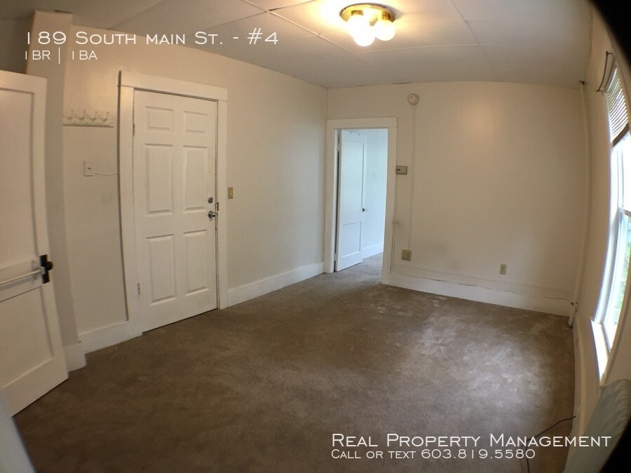 189 S Main St-Unit -#4 in Rochester, NH - Building Photo