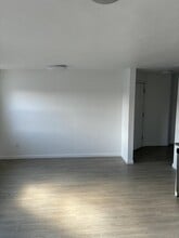 323 Smith Wy in Pittsburgh, PA - Building Photo - Building Photo